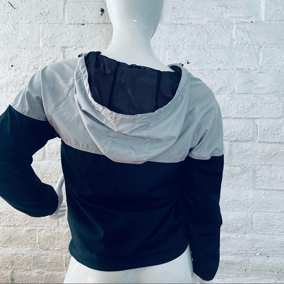 Disney resort jacket gray bkack size M - Picture 9 of 11